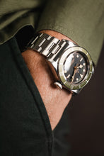 Load image into Gallery viewer, tudor harrods black bay watch